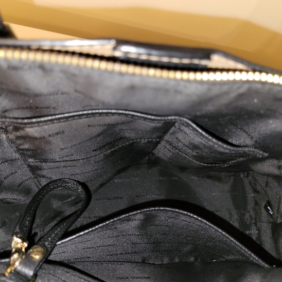Michael Kors | Mercer Large Leather Dome Satchel, Black - Picture 13 of 16